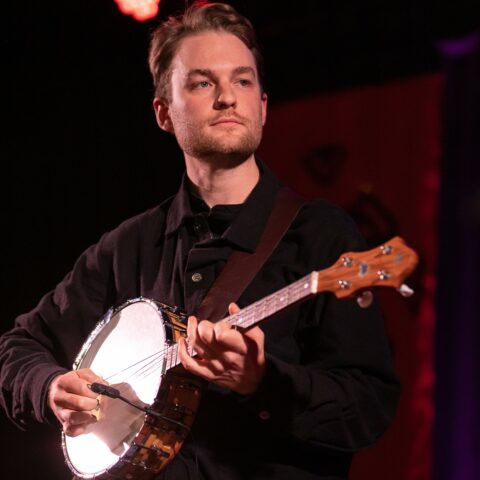 Cameron Hibbs - Irish banjo player